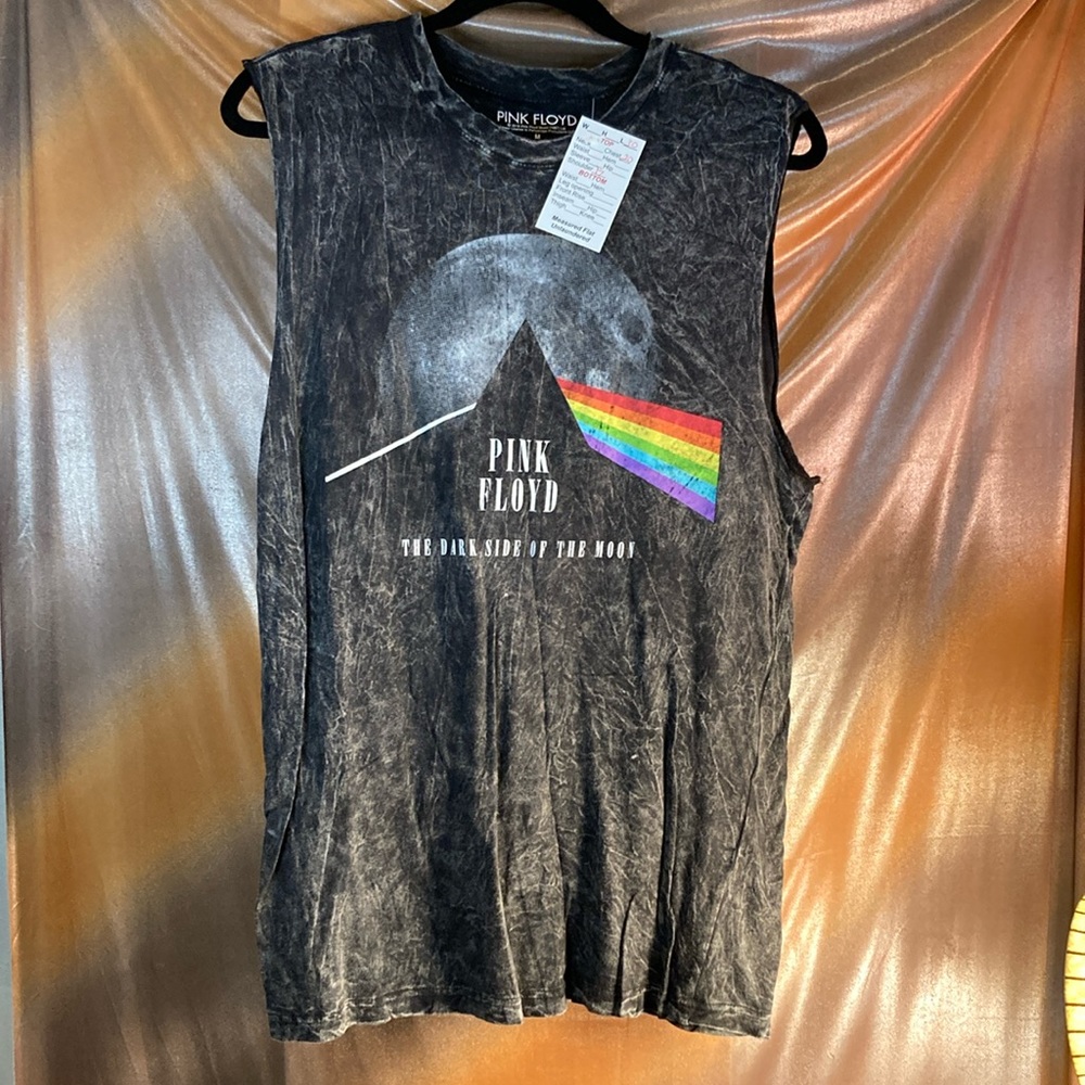 2016‎ rerelease Pink Floyd sleeveless size M t-shirt 40” chest. Black. box D